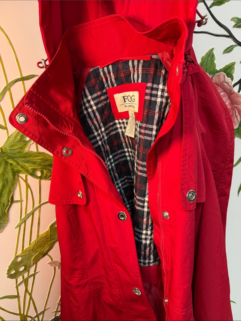 Bright RED London Fog Hooded Trench Coat CLASSIC PLAID LINING FABULOUS - Picture 10 of 11